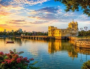 Lakhota Lake & Palace